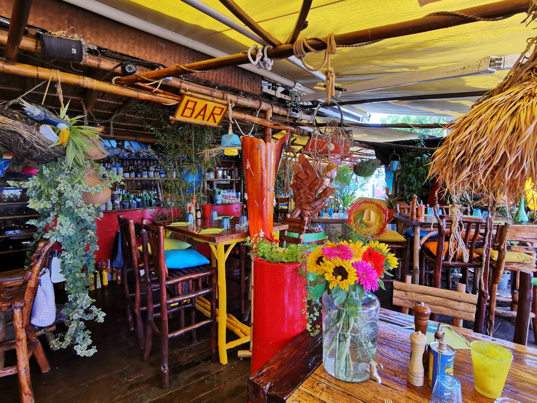 La Cabane : une Oasis tropicale à Saint-Laurent du Var - Idées d'évasion