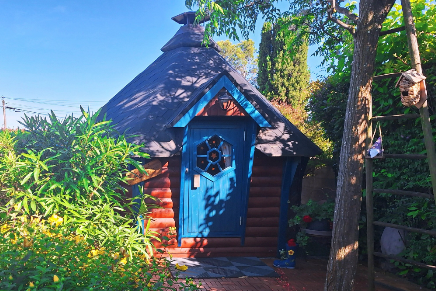 La Cabane de mes rêves à Rousson @Facebook la cabane de mes reves