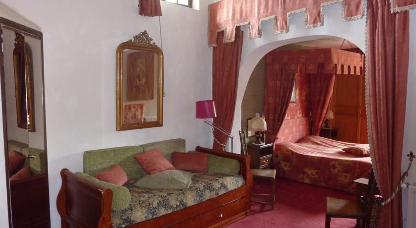 L'intérieur de notre chambre au Chateau de Trigance à Trigance dans le Var 