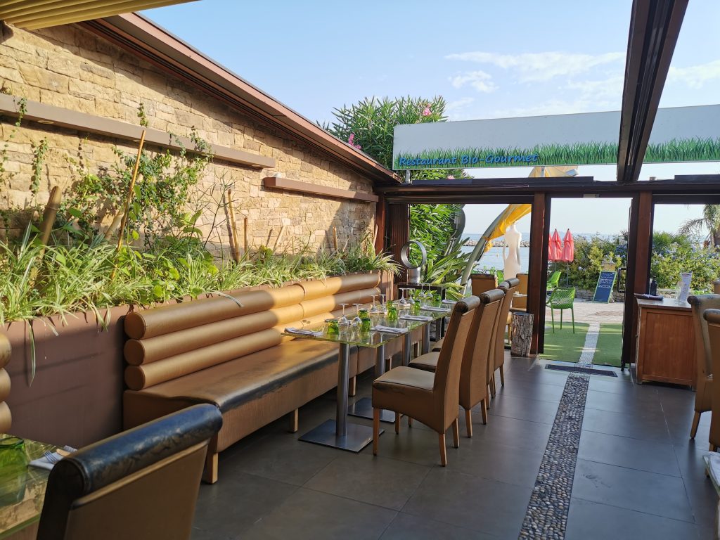 Ancien restaurant Dame Nature à St laurent du var 